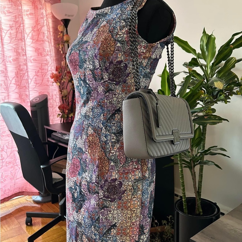 Brand new with the tag price never been use.